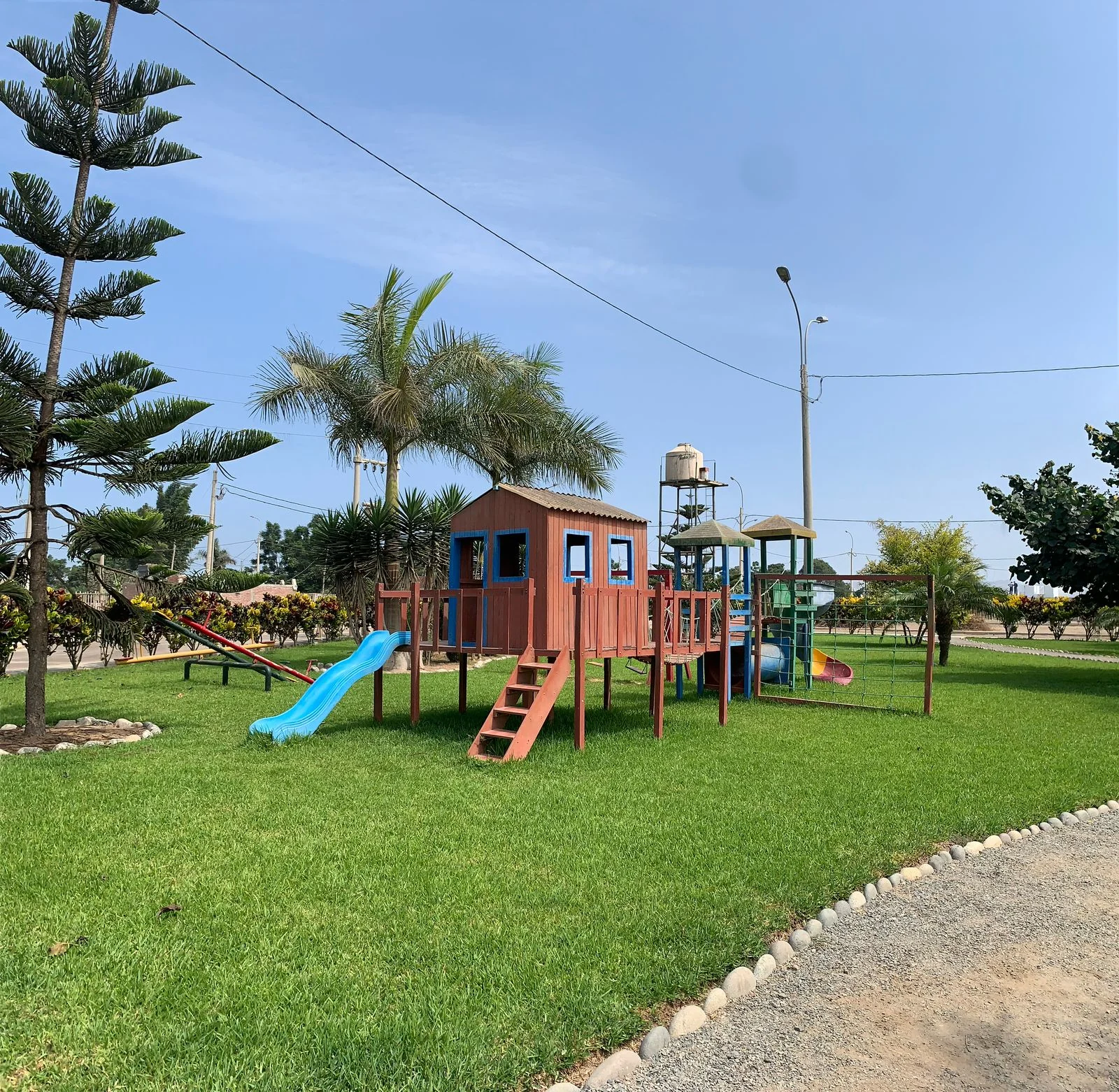 Zona de juegos infantiles